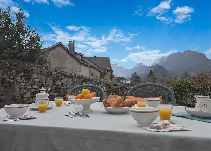 Maison De Famille A Quelques Pas Du Holiday home Talloires