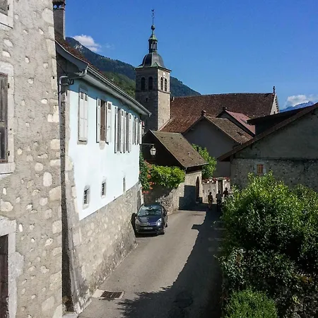 Maison De Famille A Quelques Pas Du Holiday home Talloires