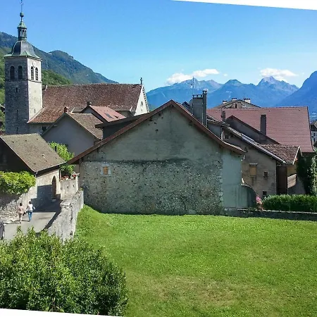 Maison De Famille A Quelques Pas Du Tatil Evi Talloires